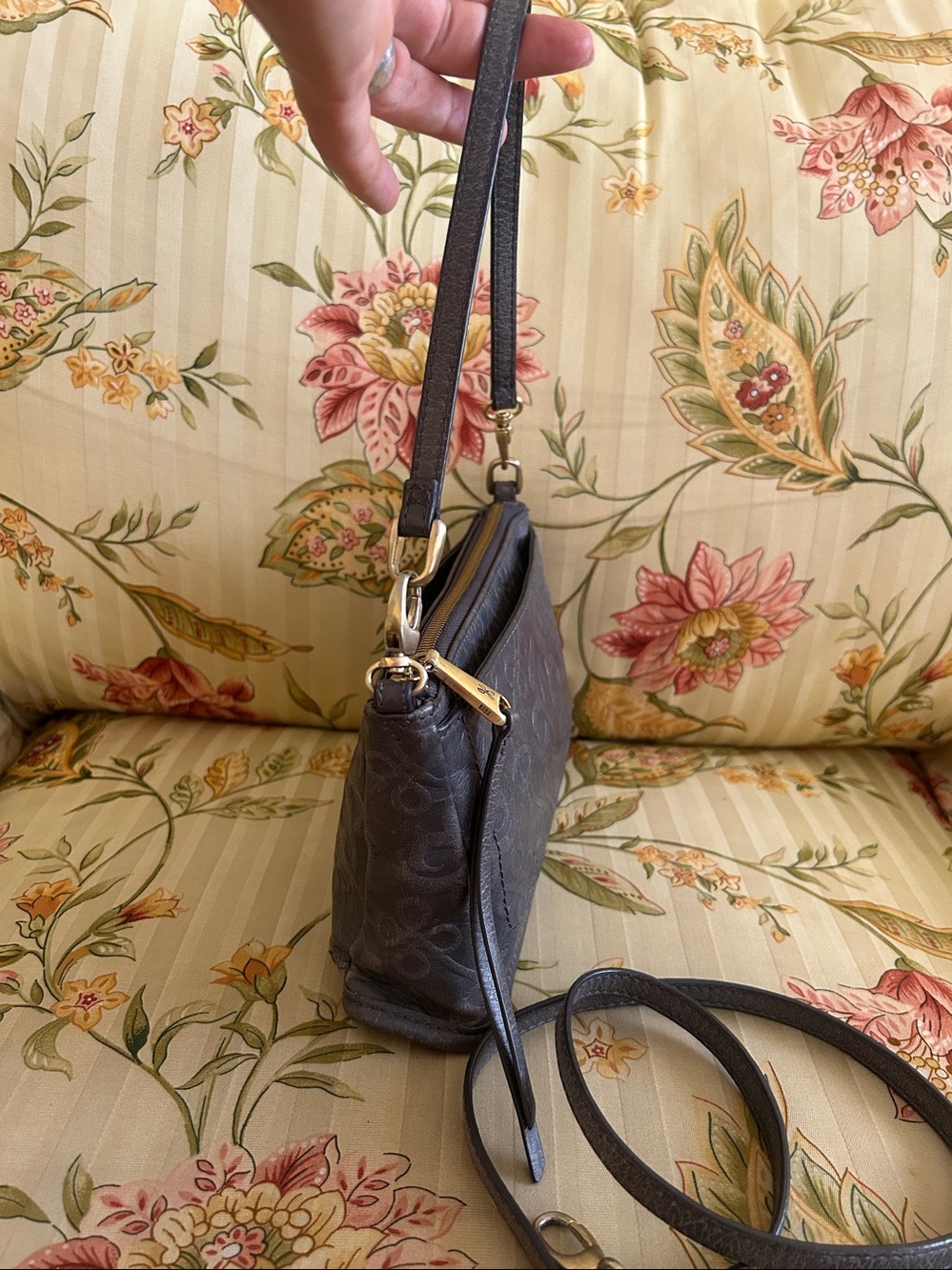 HOBO International Cadence Leather Crossbody/Wristlet - Picture 2 of 10